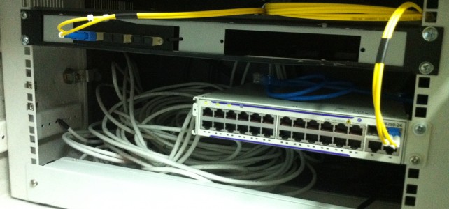 วันพุธที่ 11 มีนาคม 2558 ติดตั้งอุปกรณ์เน็ตเวิร์กเชื่อมต่อ fiber optic ห้องชาร์ปไฟฟ้า  ศูนย์พระนครเหนือ วันพุธที่ 11 มีนาคม 2558 ติดตั้งอุปกรณ์เน็ตเวิร์กเชื่อมต่อ fiber optic ห้องชาร์ปไฟฟ้า  ศูนย์พระนครเหนือ