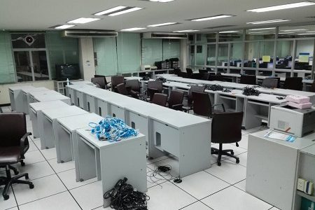 ทำการจัดเก็บอุปกรณ์คอมพิวเตอร์และปรับปรุงห้องศูนย์การเรียนรู้ด้วยตนเอง ทำการจัดเก็บอุปกรณ์คอมพิวเตอร์และปรับปรุงห้องศูนย์การเรียนรู้ด้วยตนเอง